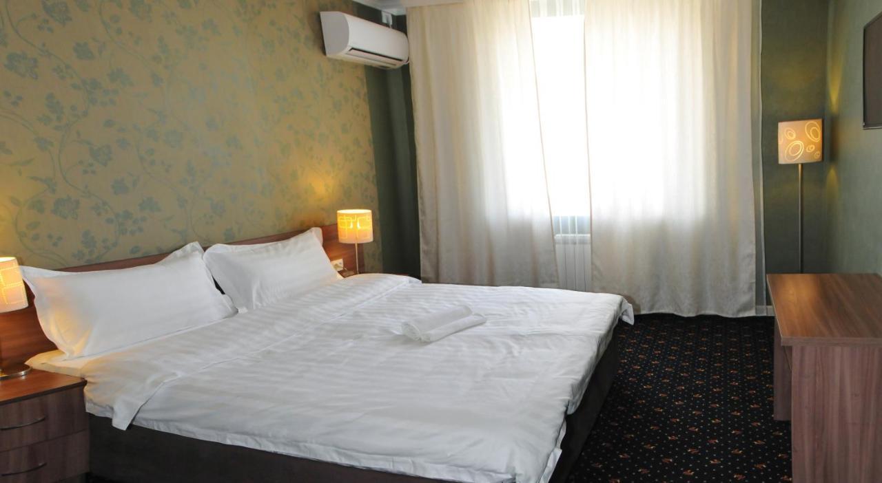 Gokai Hotel Astana Exterior foto